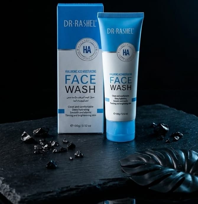 Dr Rashel Hyaluronic Acid Moisturizing And Smooth Face Wash